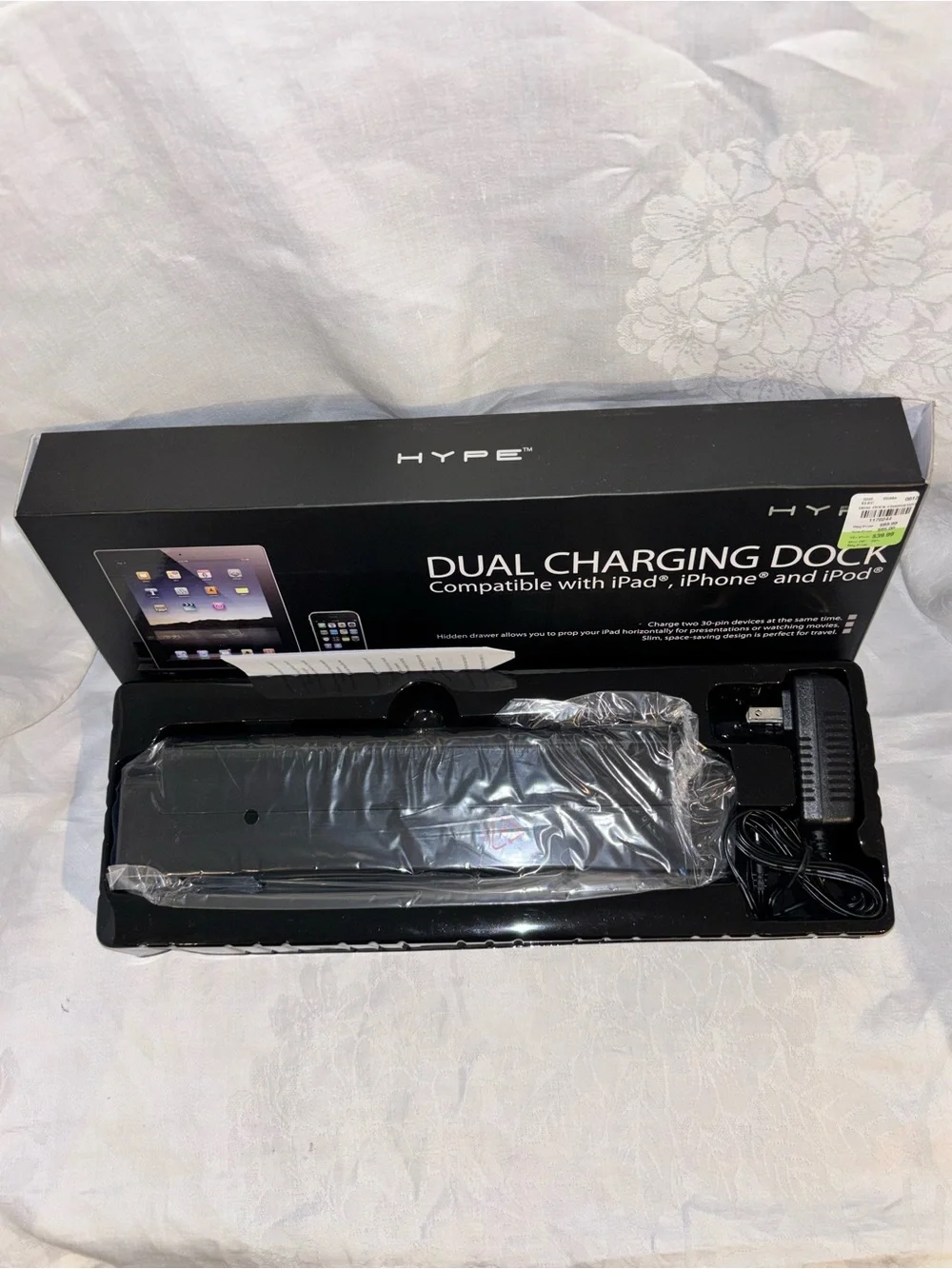 HYPE Dual Charging Dock iPad iPhone iPod 30-Pin HY-891-DUAL-BLK New Open Box